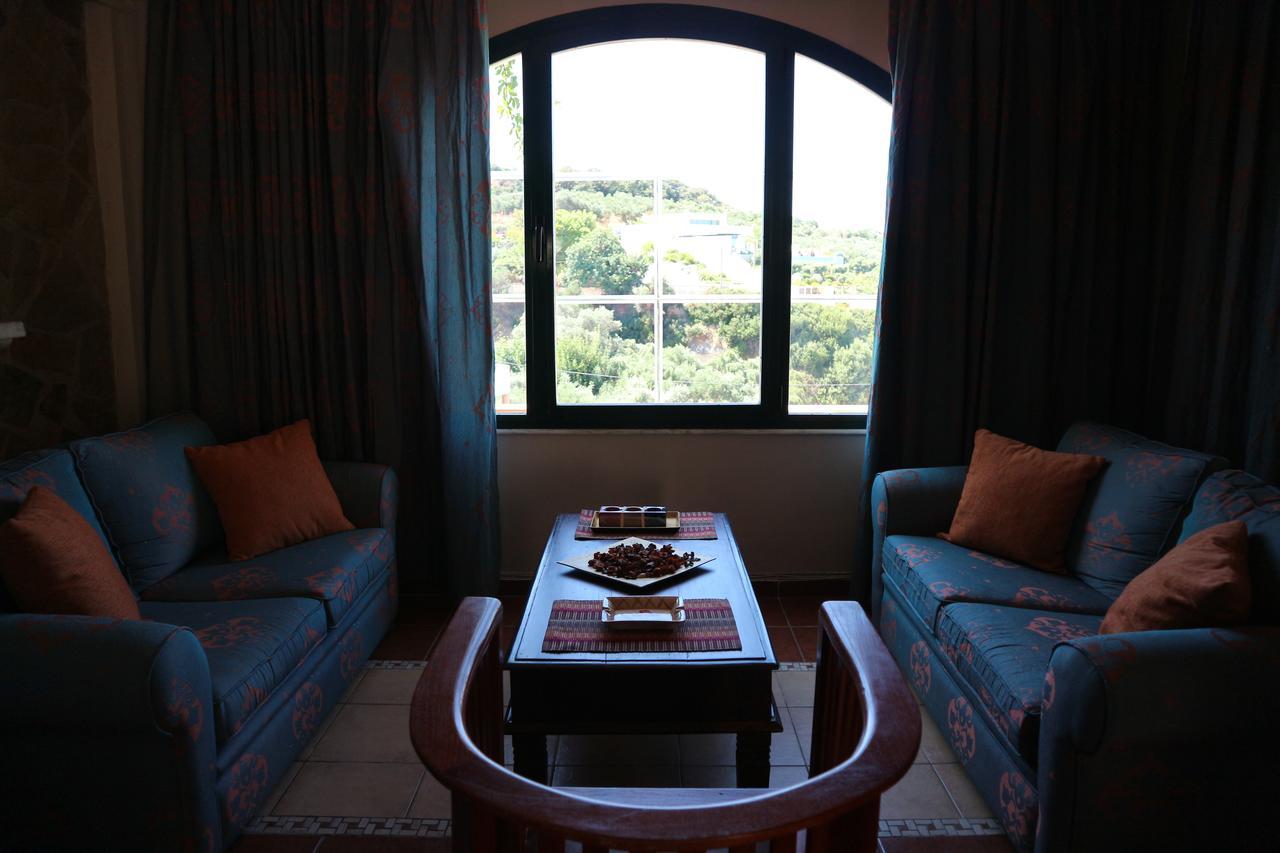 Orsalia Luxury Suites ปลาเตเนียส ภายนอก รูปภาพ