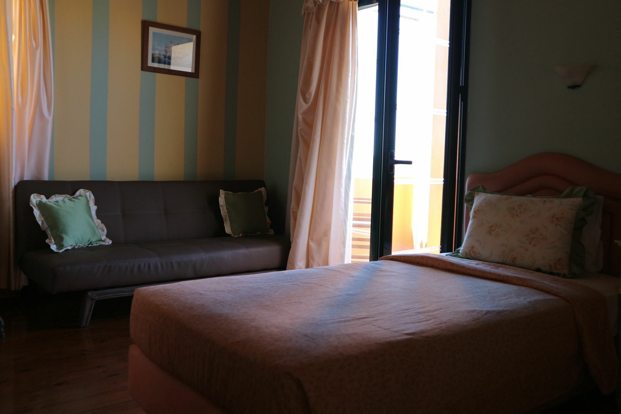 Orsalia Luxury Suites ปลาเตเนียส ภายนอก รูปภาพ