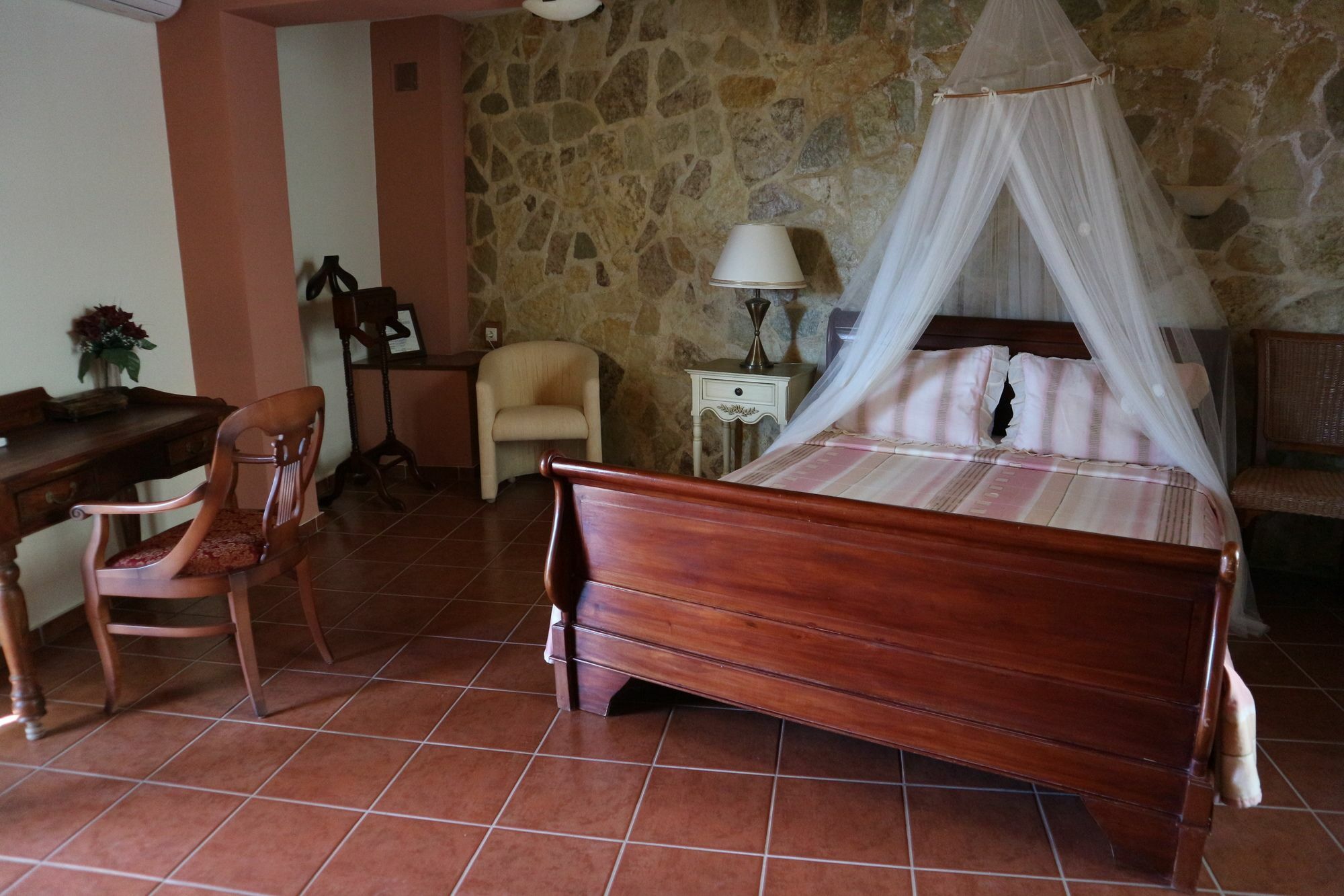 Orsalia Luxury Suites ปลาเตเนียส ภายนอก รูปภาพ